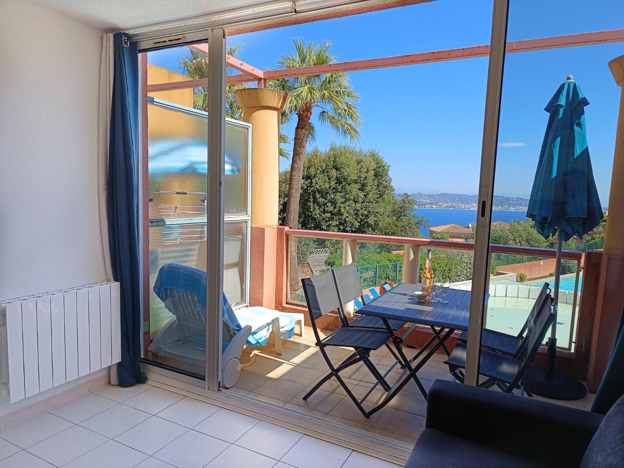Magnifique Vue Mer Et Piscine - Les Cles De L Esterel 泰晤勒·苏尔·梅尔 外观 照片