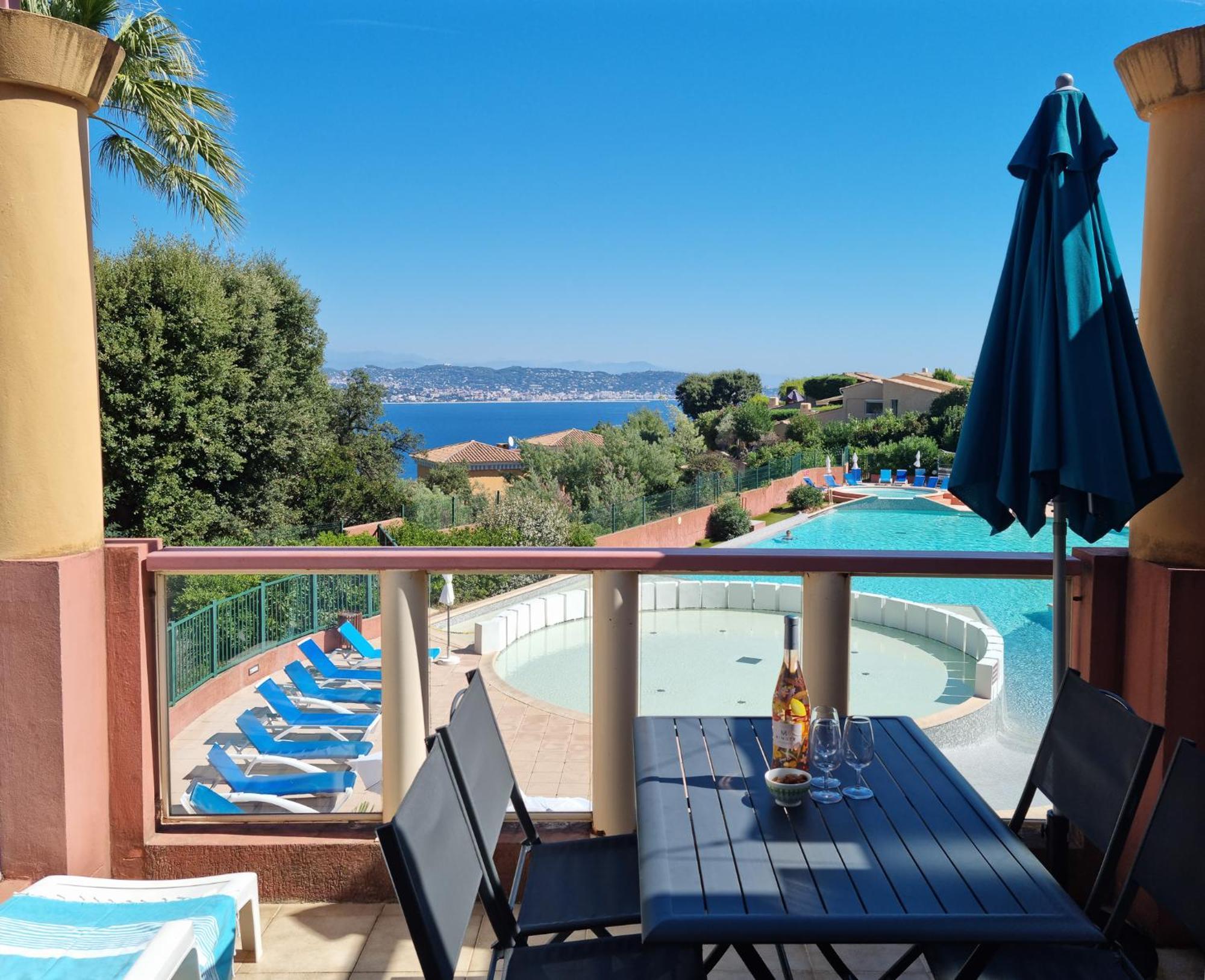 Magnifique Vue Mer Et Piscine - Les Cles De L Esterel 泰晤勒·苏尔·梅尔 外观 照片